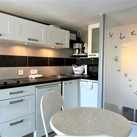 Beau Sur Coursives A Port Nature Au Village Naturiste Apartment *