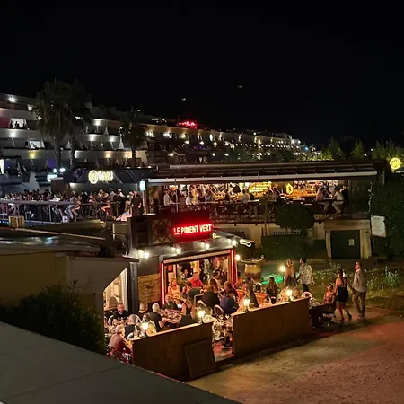 Beau Sur Coursives A Port Nature Au Village Naturiste آجد